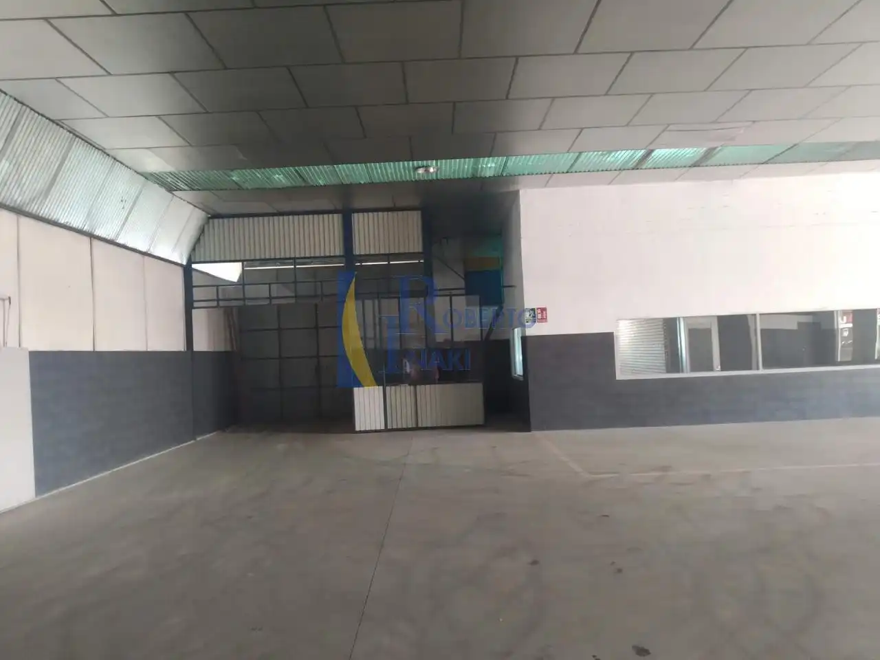 Nau industrial en venda en Villamañán