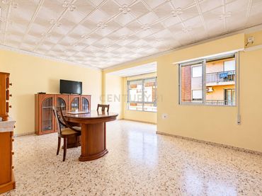 Apartamento con balcón en venta en Carrer del Literat Azorín, 12, Oliva, Spain