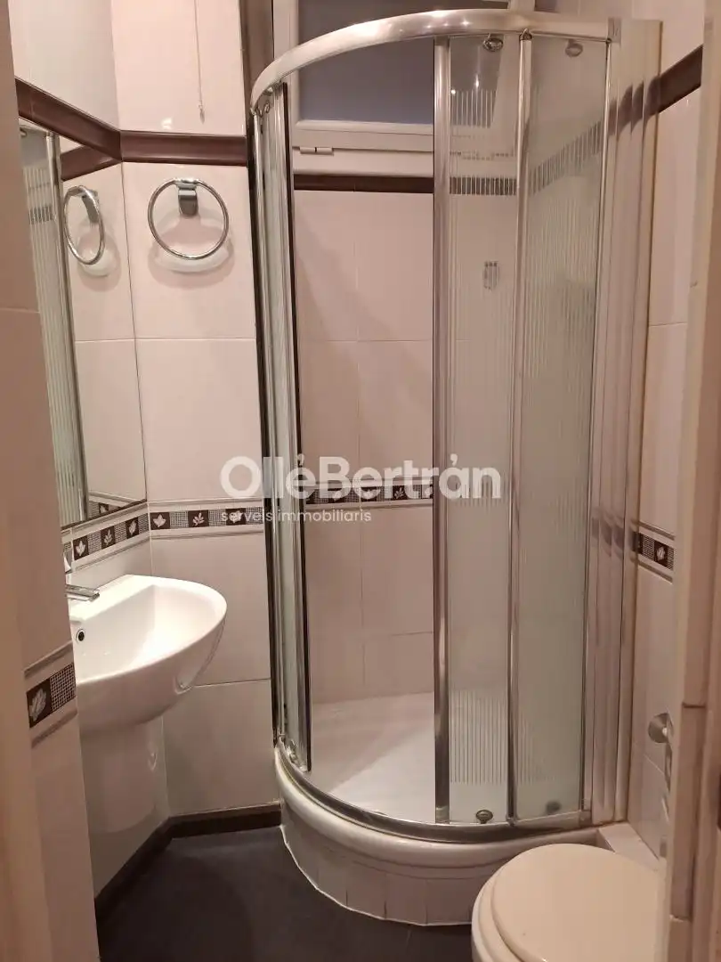 Bathroom of Flat for sale in Barcelona  with Balcony