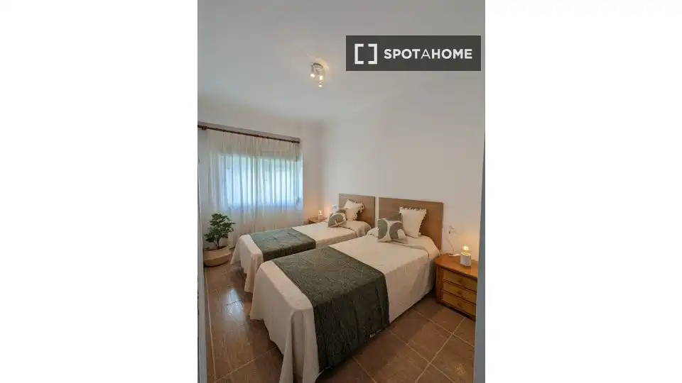 Habitación de Piso de alquiler en Cullera con Aire acondicionado, Calefacción y Amueblado