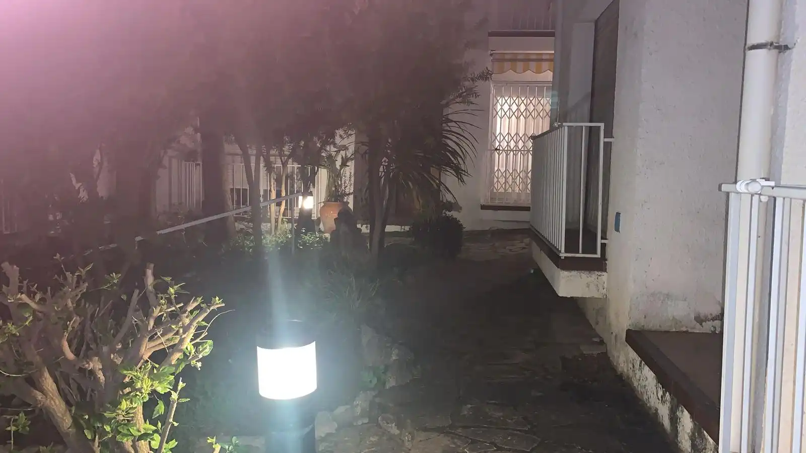 Garten von Einfamilien-Reihenhaus zum Verkauf in Cunit mit Klimaanlage, Heizung und Privatgarten