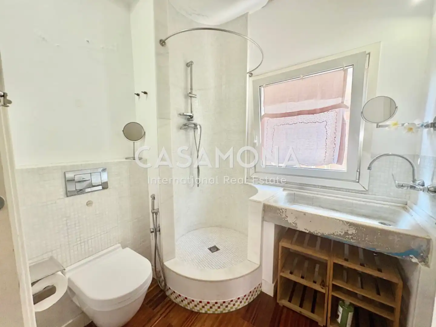 Badezimmer von Maisonette zum Verkauf in Barcelona mit Klimaanlage, Terrasse und Balkon