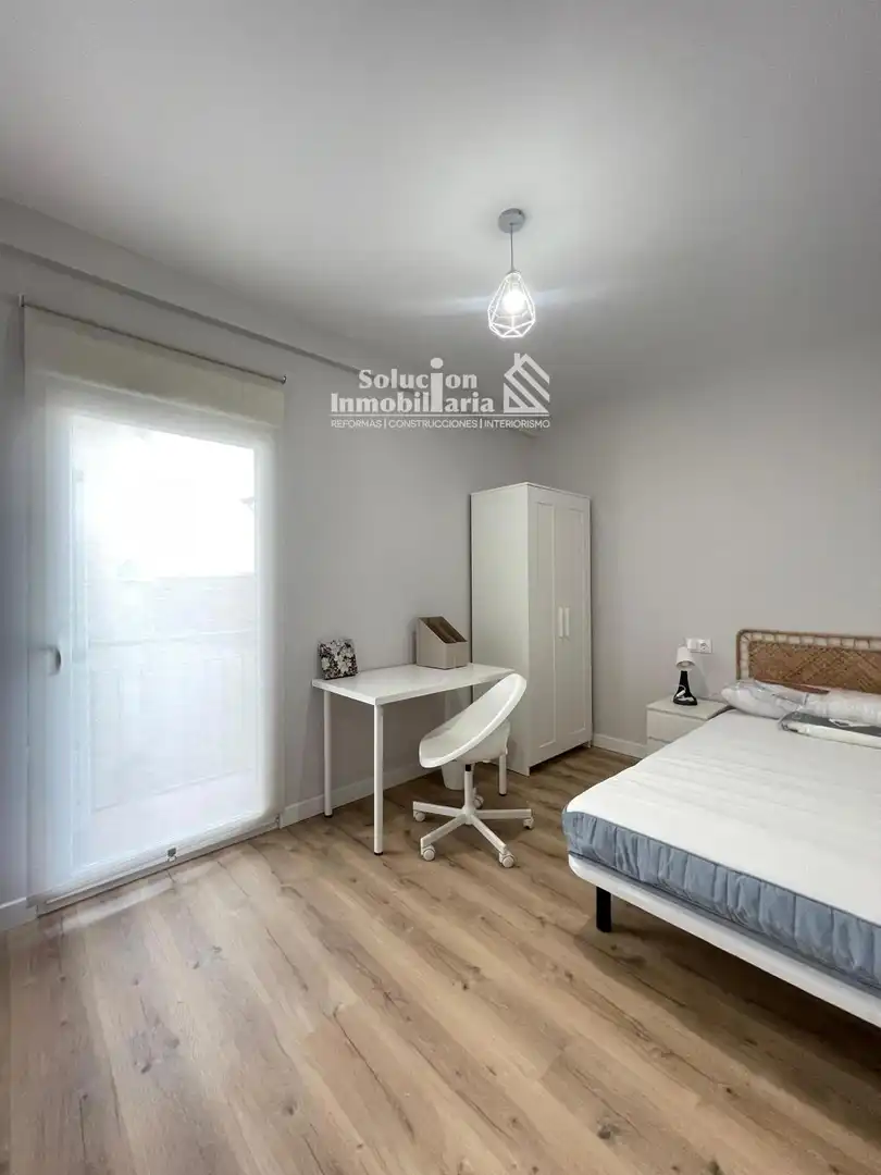 Bedroom of Flat for rent in Salamanca  with Heating and Furnished