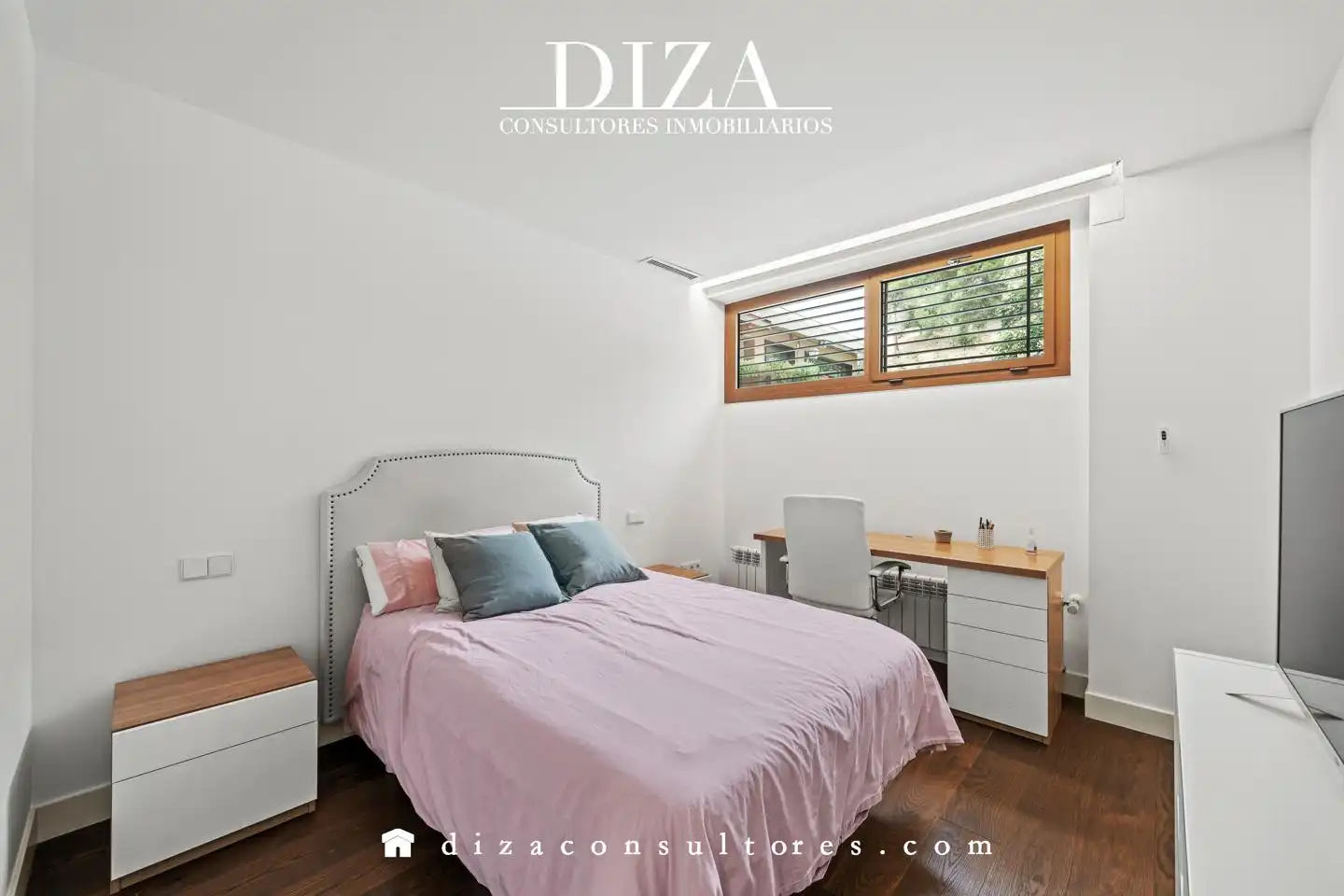 Schlafzimmer von Erdgeschoss zum Verkauf in Madrid mit Klimaanlage und Möbliert