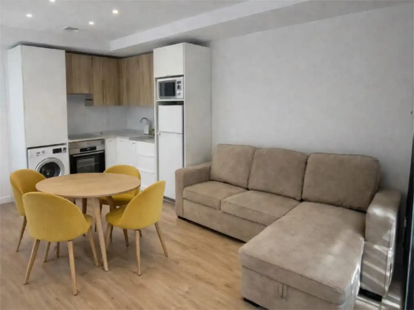 Sala de estar de Apartamento de alquiler en Murcia con Aire acondicionado, Amueblado y Balcón