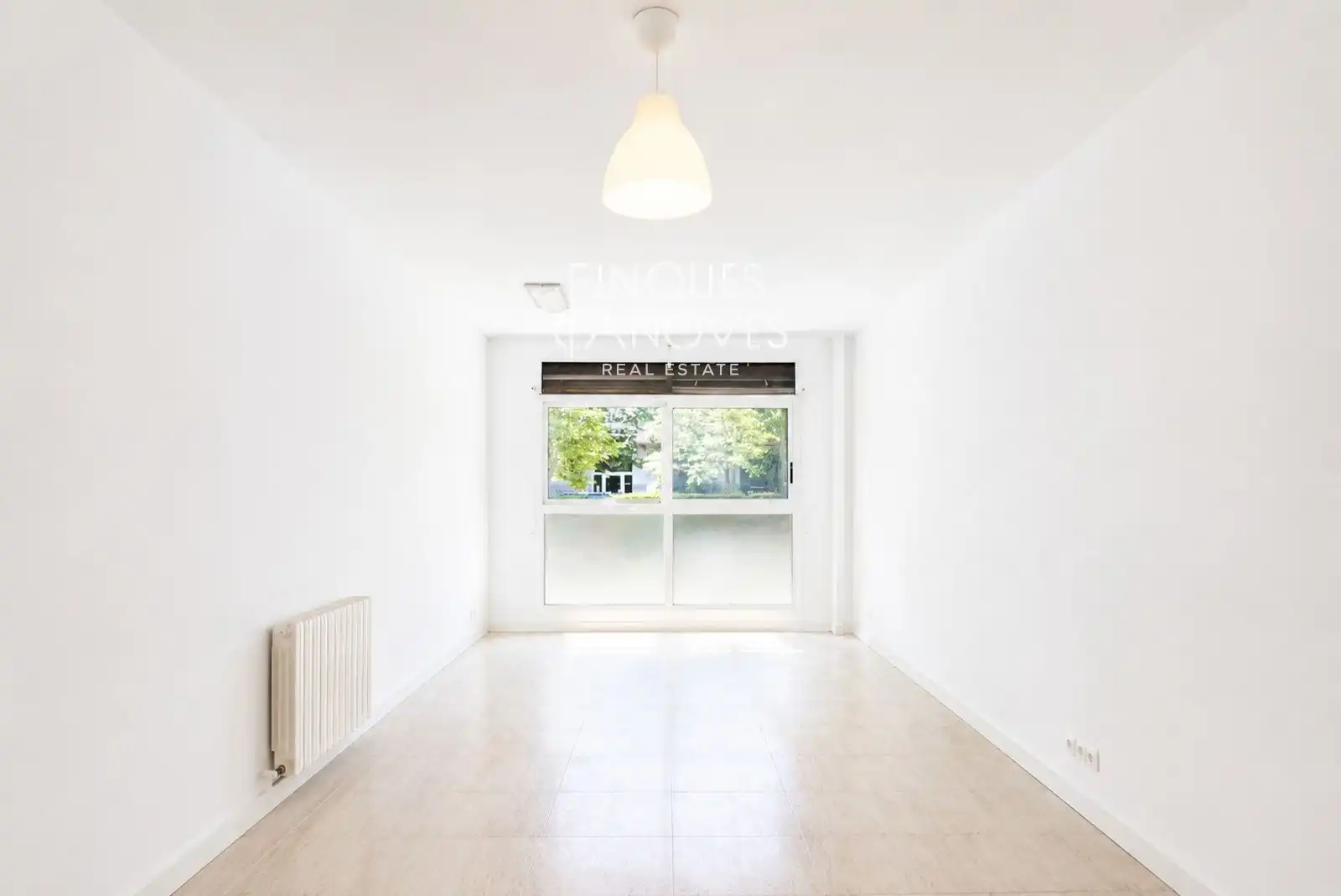Vista exterior de Piso en venta en Girona con Calefacción, Trastero y Horno