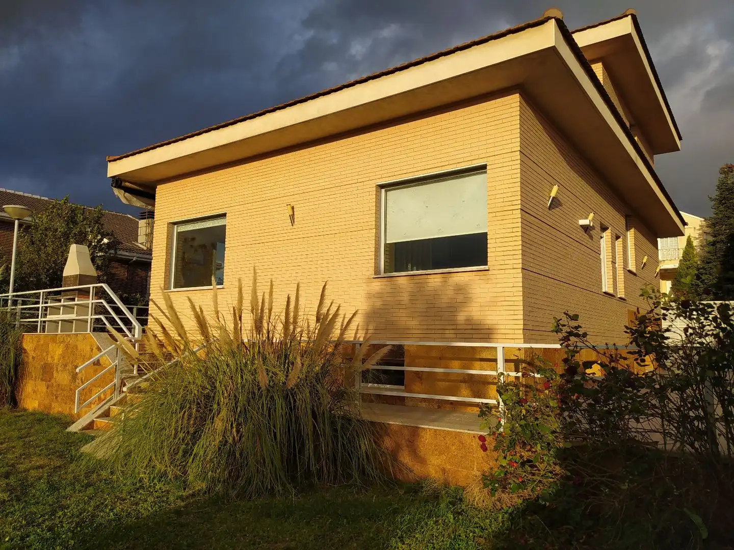 Vista exterior de Casa o chalet en venta en El Casar, Guadalajara