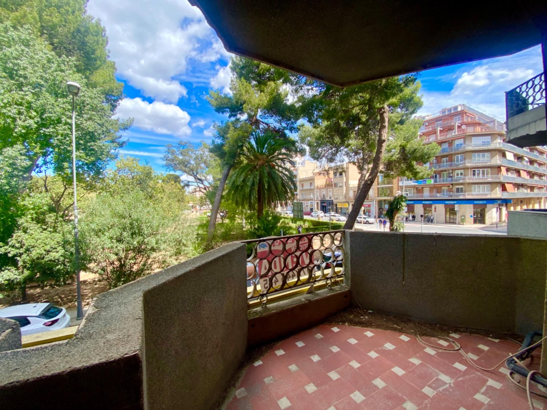 Exterior view of Flat for sale in Tortosa  with Terrace and Balcony