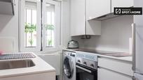 Kitchen of Flat to rent in  Madrid Capital  with Air Conditioner, Heating and Furnished