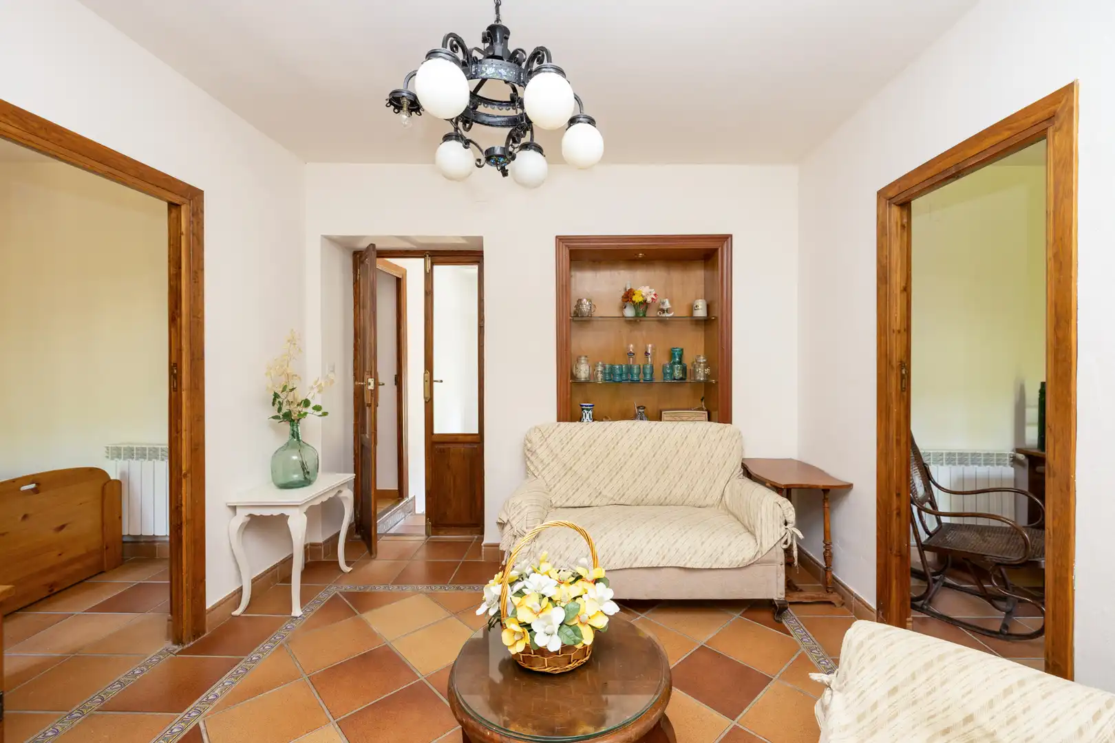 Sala d'estar de Casa o xalet en venda en Ogíjares amb Calefacció, Jardí privat i Piscina