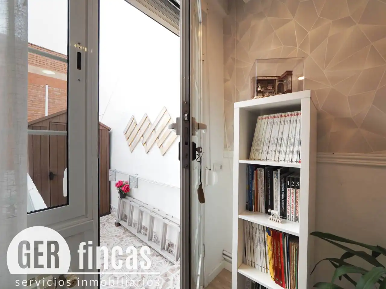 Flat with balcony for sale in Calle Travessera, imagen 32