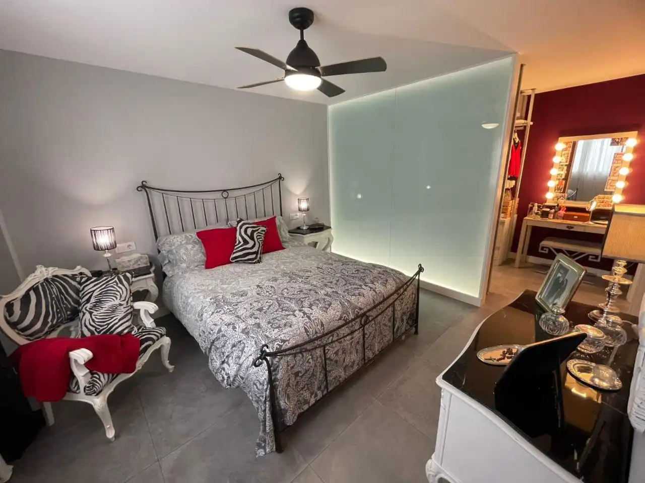 Bedroom of Flat for sale in Córdoba  with Air Conditioner and Terrace
