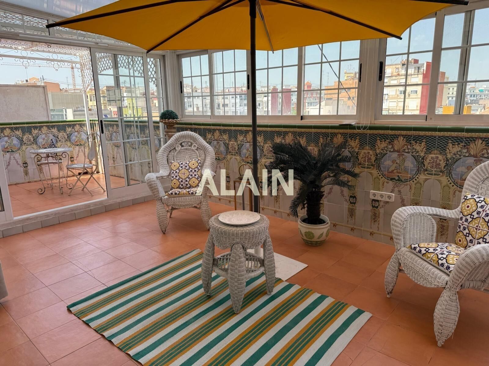 Terrace of Attic to rent in  Valencia Capital  with Air Conditioner, Heating and Terrace