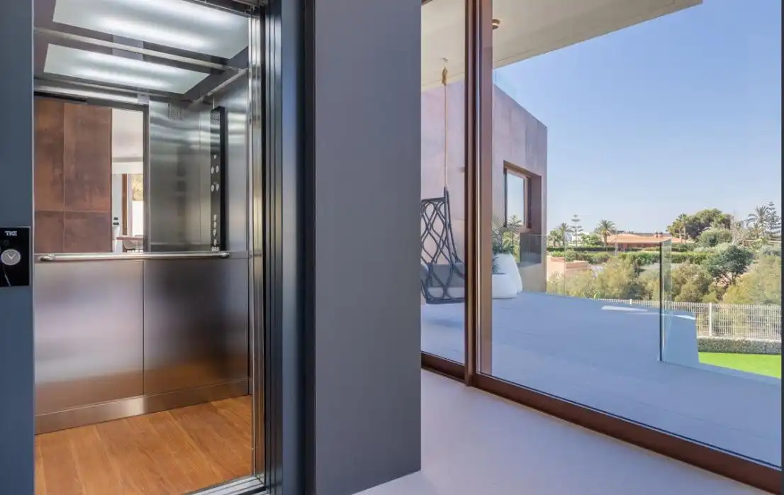 Chalet con terraza en venta en Urbanizaciones, imagen 18