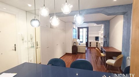 Foto 2 de Piso en venta en Txakur Kalea, Casco Viejo, Bilbao