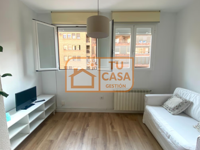 Living room of Flat to rent in Cáceres Capital  with Air Conditioner, Heating and Furnished