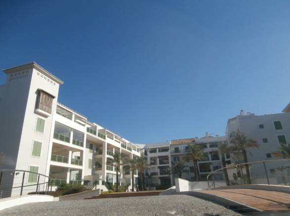 Piso en Venta en Av Jungal del Loro en Puerto de Sotogrande - La Marina