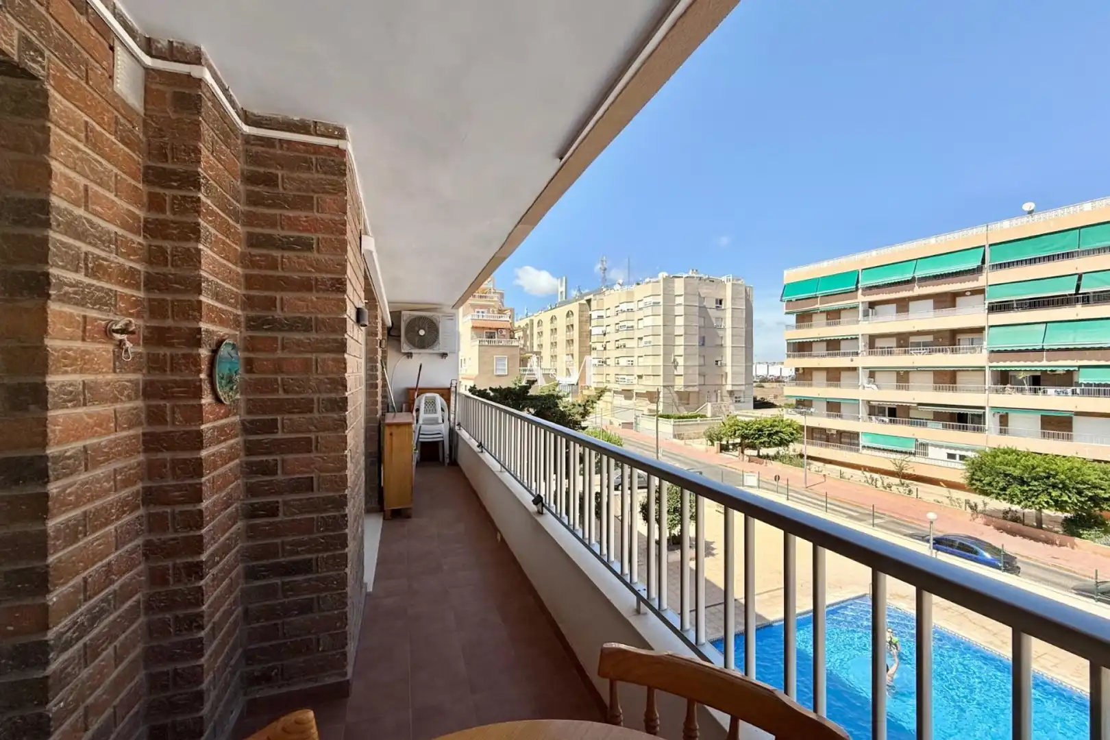 Terrassa de Apartament de lloguer en Torrevieja amb Aire condicionat, Calefacció i Moblat