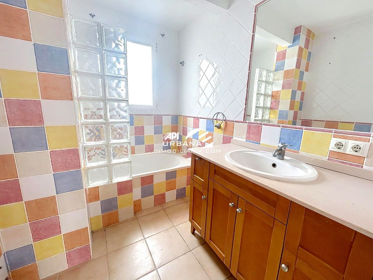 Bathroom of Flat for sale in Lucena  with Storage room