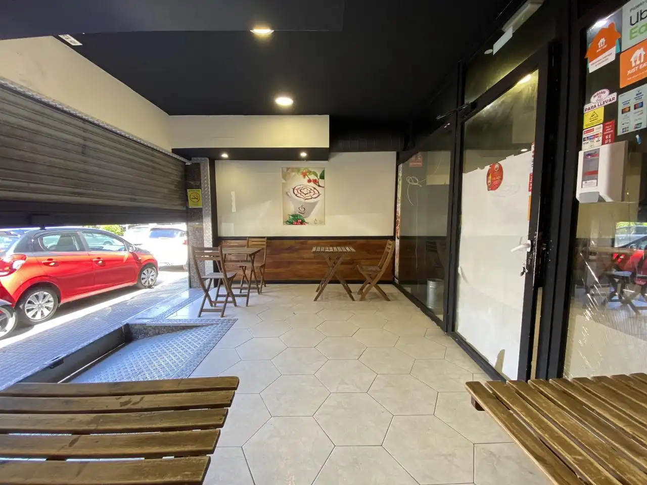 Business premises for sale in Travesía Rianxo