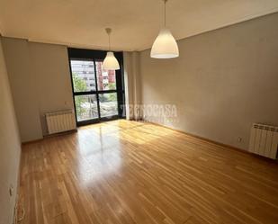 Bedroom of Flat for sale in  Madrid Capital  with Air Conditioner, Heating and Parquet flooring