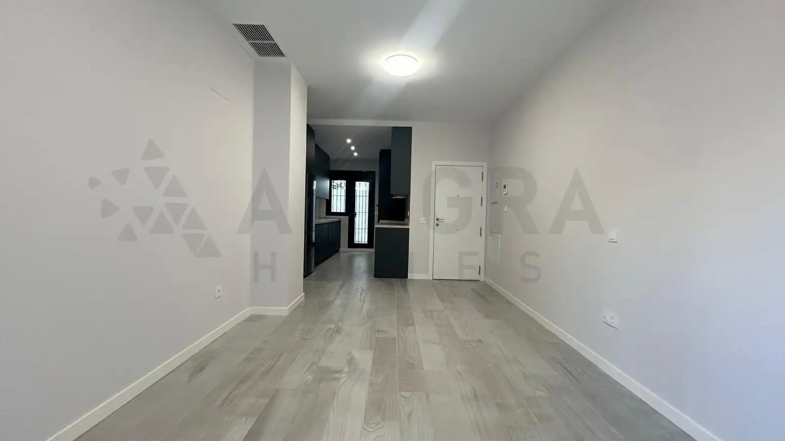 Flat for rent in Jerez de la Frontera  with Air Conditioner, Private garden and Community pool