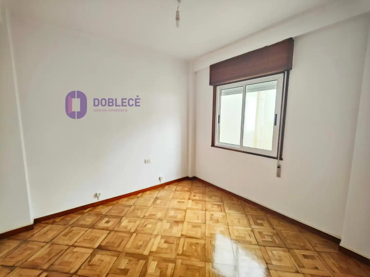 Habitación de Piso en venta en Vigo  con Calefacción, Parquet y Internet