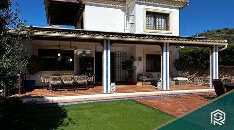 CHALET EN VENTA  EN CORDOBA, ENCINARES DE ALCOLEA, URBANO, 4 DORM, 3 BAÑOS, APARTAMENTO EN SÓTANO, PISCINA, JARDIN, CLIMATIZADO, imatge 2