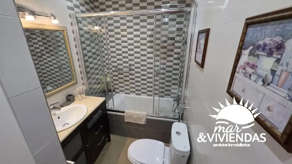Baño de Piso en venta en Vera con Aire acondicionado, Calefacción y Terraza