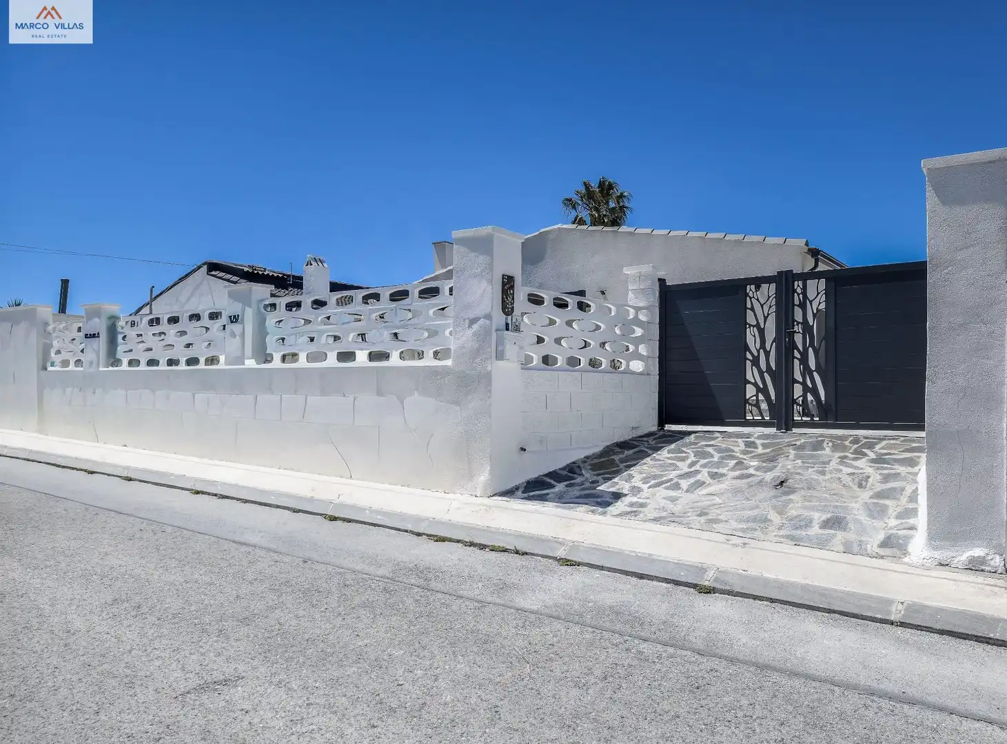 Vista exterior de Casa o chalet en venta en San Fulgencio con Aire acondicionado, Jardín privado y Piscina