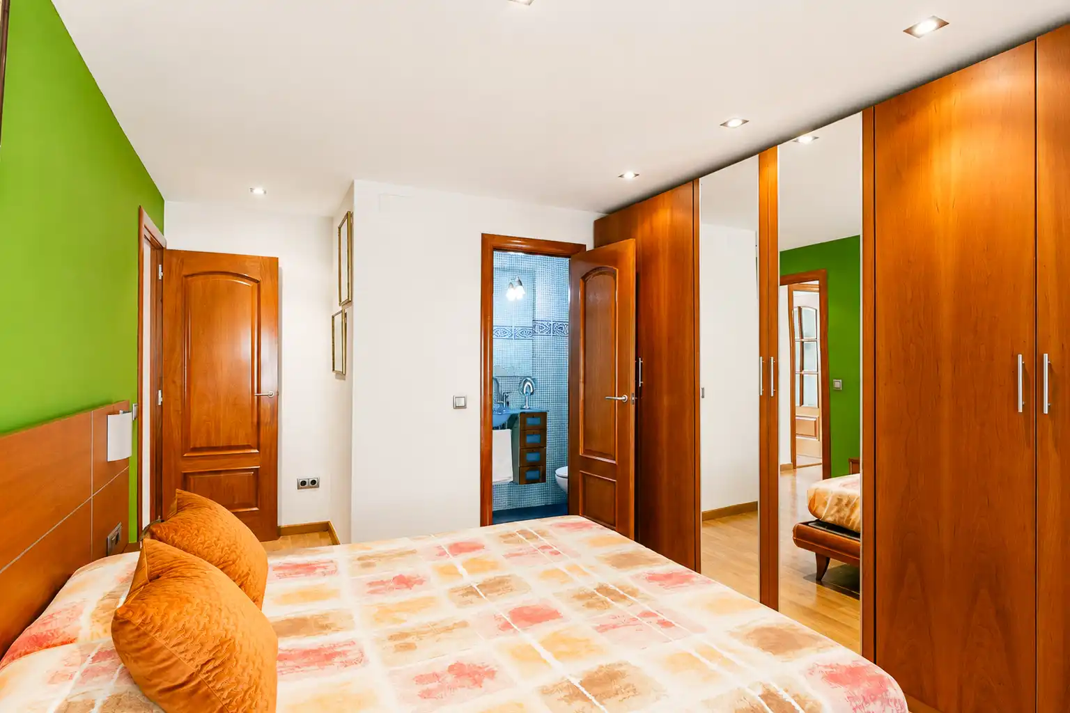 Dormitori de Àtic en venda en Santa Coloma de Gramenet amb Aire condicionat, Calefacció i Parquet