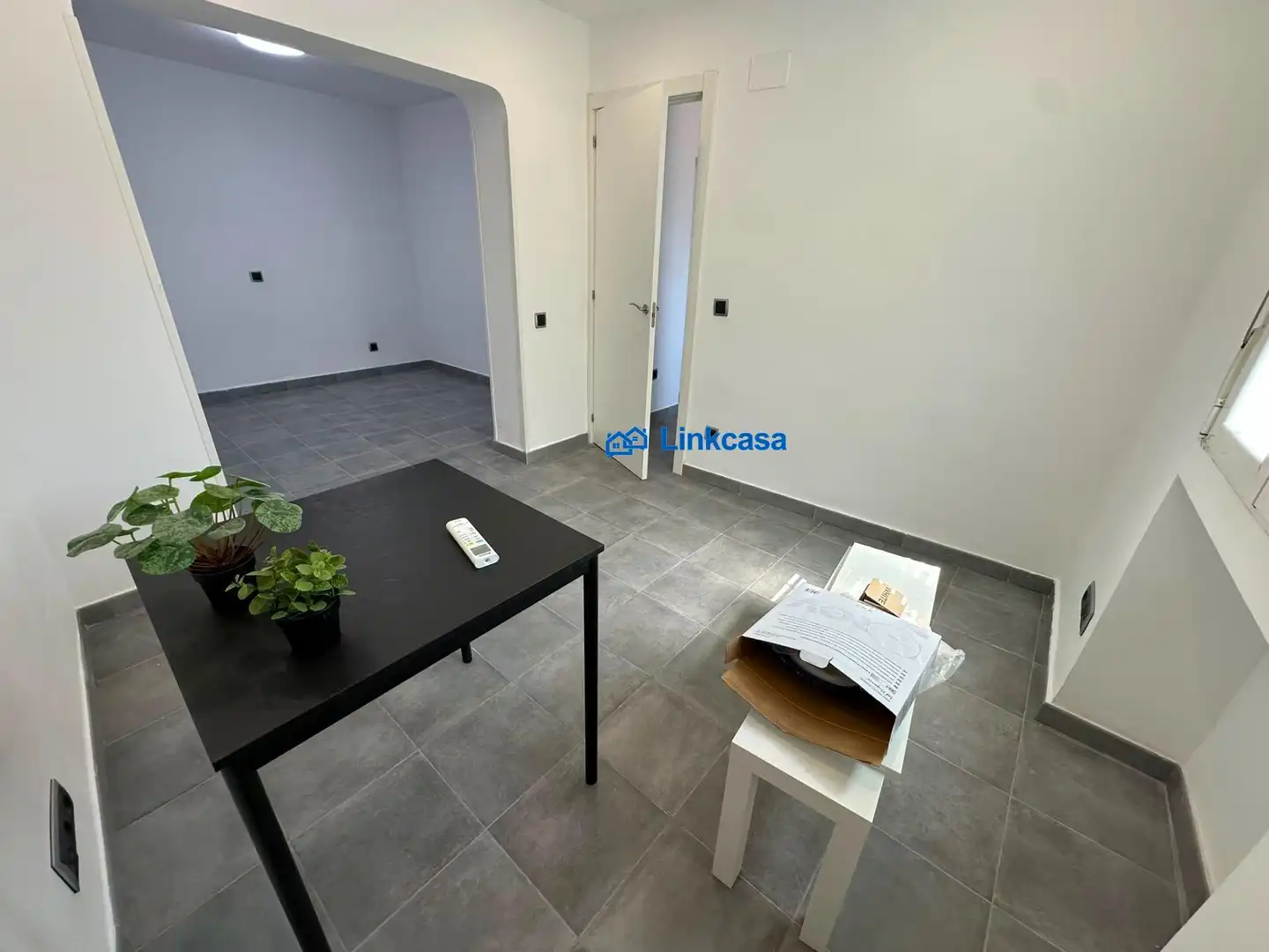 Flat for sale in Madrid  with Air Conditioner, Heating and Furnished