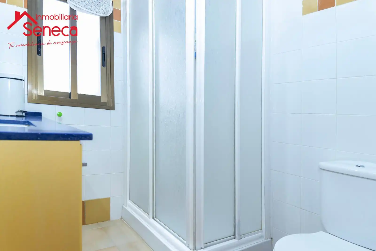 Badezimmer von Wohnung zum Verkauf in Córdoba mit Klimaanlage, Heizung und Terrasse