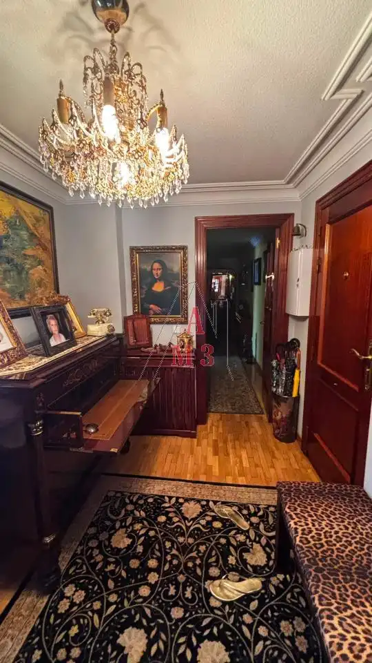 Pis en venda en León Capital  amb Calefacció i Parquet