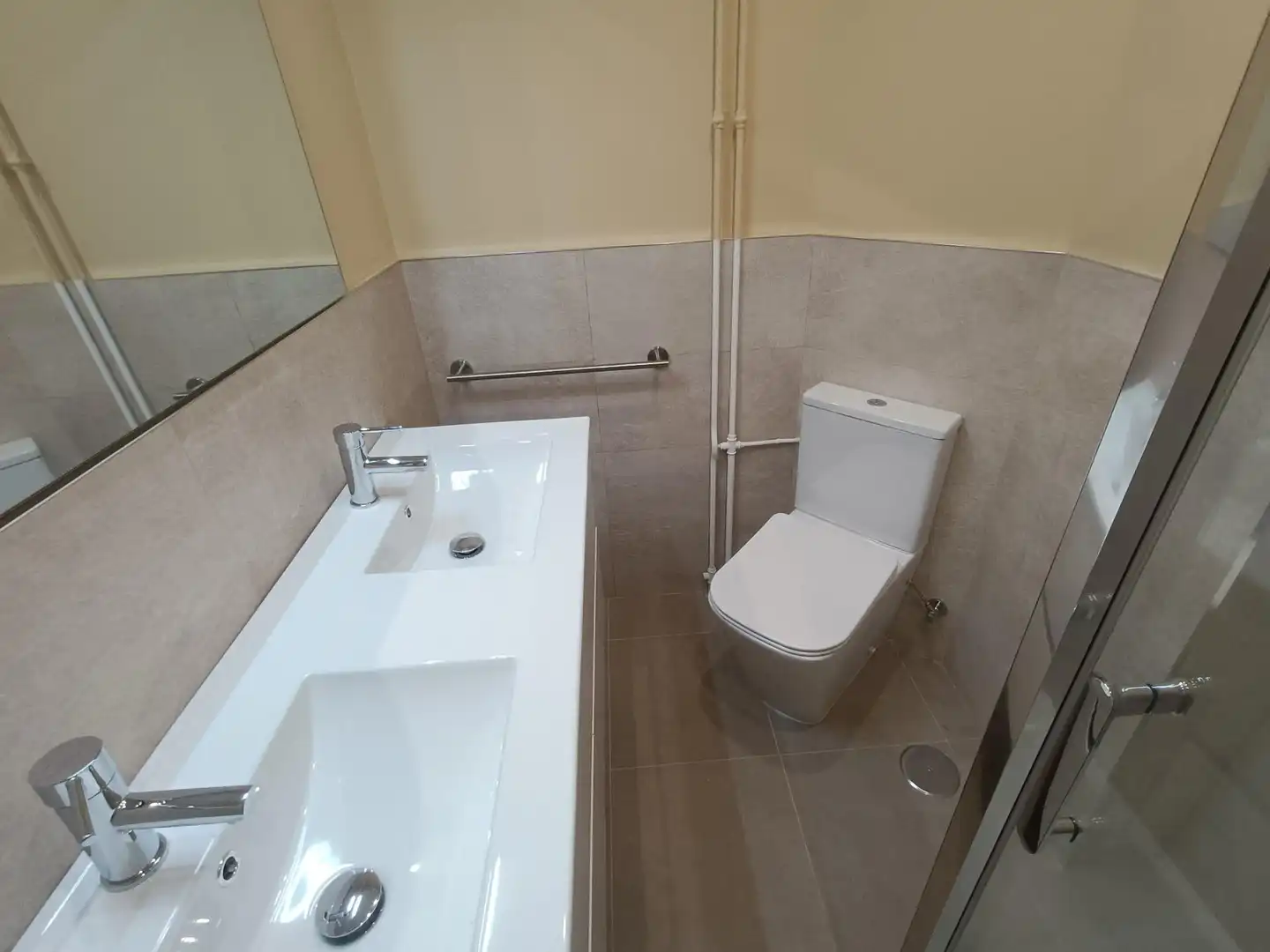 Bathroom of Flat for rent in Santander  with Heating, Parquet flooring and Balcony