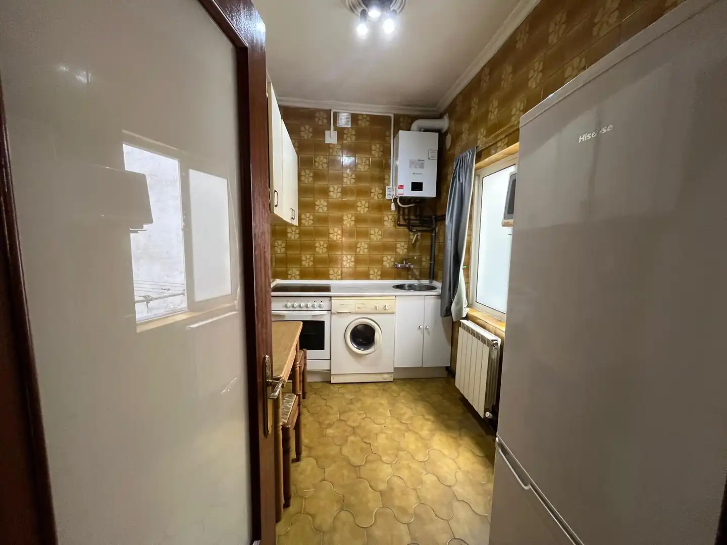 Cocina de Piso de alquiler en Valladolid con Calefacción, Amueblado y Horno