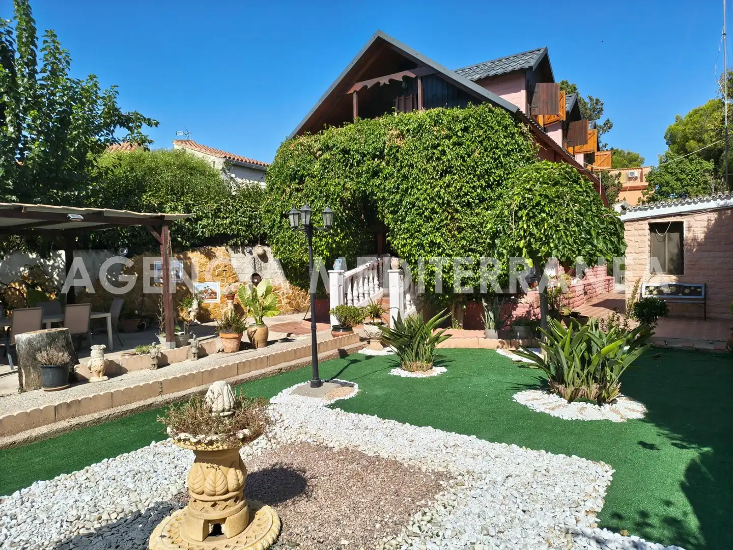 Jardí de Casa o xalet de lloguer en Paterna amb Aire condicionat, Calefacció i Jardí privat