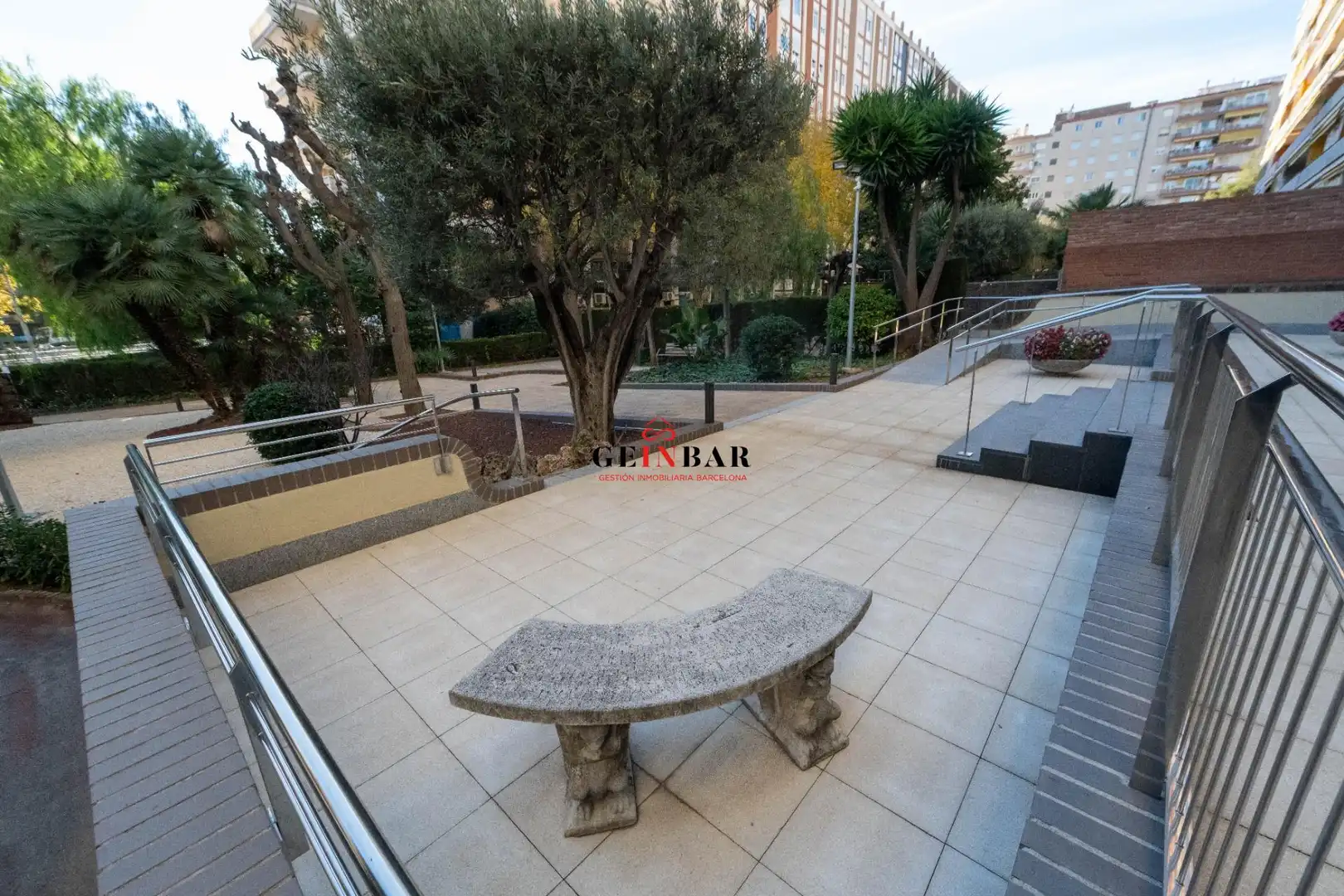 Terrasse von Wohnung zum Verkauf in Barcelona mit Klimaanlage, Heizung und Privatgarten