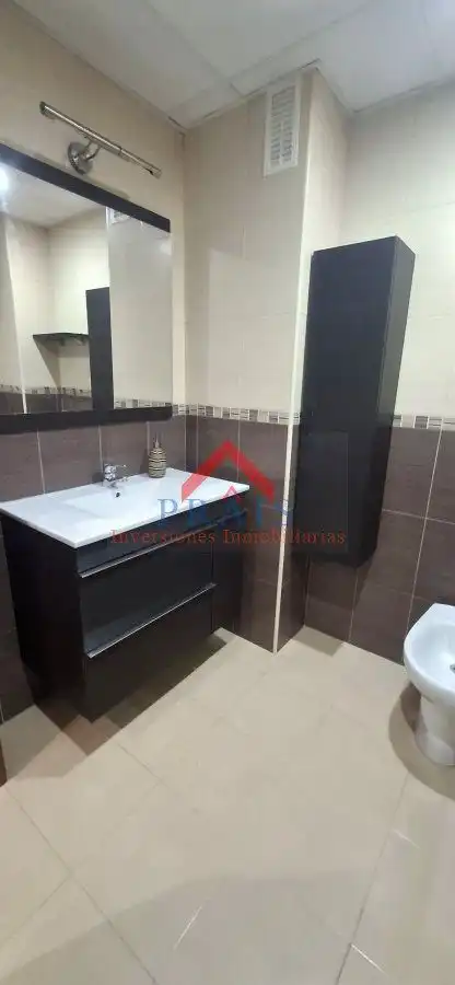 Baño de Piso en venta en Utrera con Aire acondicionado, Trastero y Amueblado