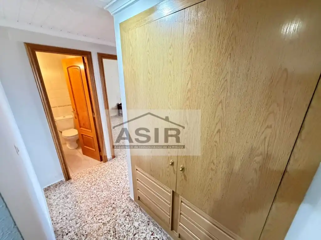 Piso en venta en Alzira con Balcón