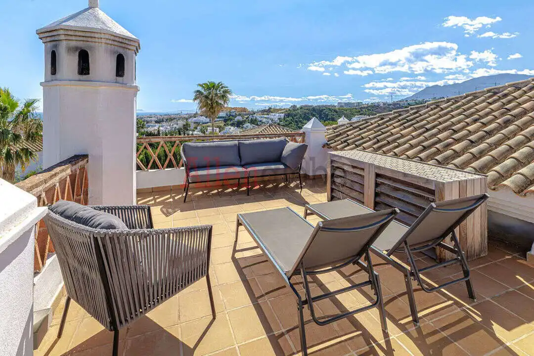 Terrassa de Casa o xalet en venda en Estepona amb Aire condicionat, Calefacció i Jardí privat