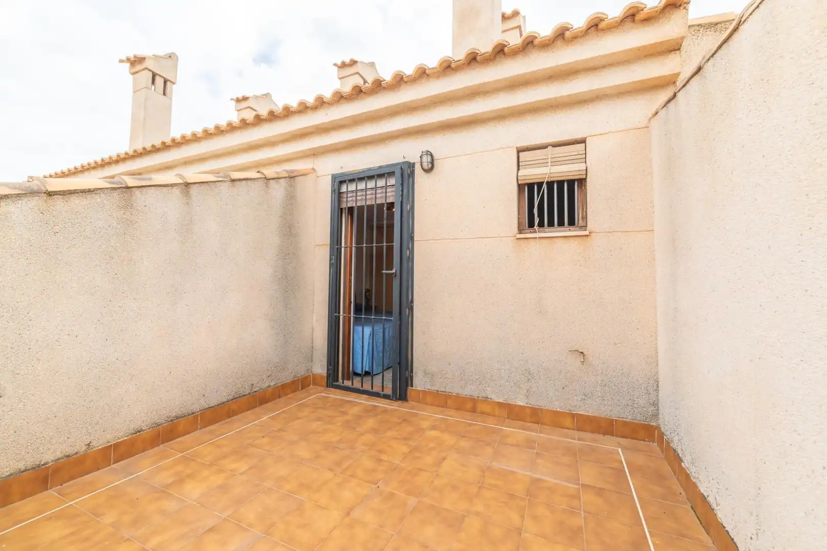 Vista exterior de Dúplex en venta en Los Alcázares con Terraza, Amueblado y Alarma