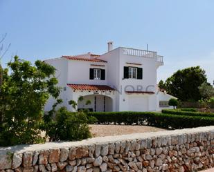 Vista exterior de Casa o xalet en venda en Es Castell amb Jardí privat i Piscina