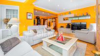 Living room of Flat for sale in  Madrid Capital  with Air Conditioner, Heating and Parquet flooring