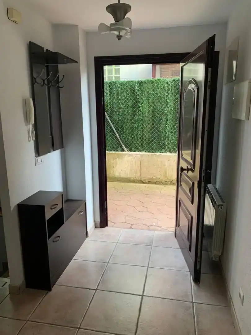 Terrassa de Casa adosada en venda en Clavijo amb Jardí privat, Traster i Piscina