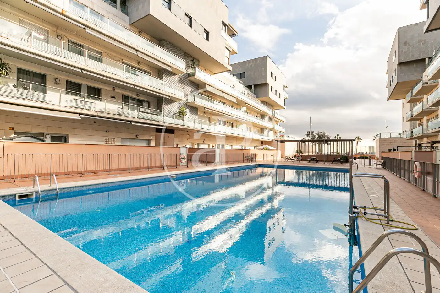 Swimming pool of Flat for rent in Badalona  with Air Conditioner, Heating and Terrace