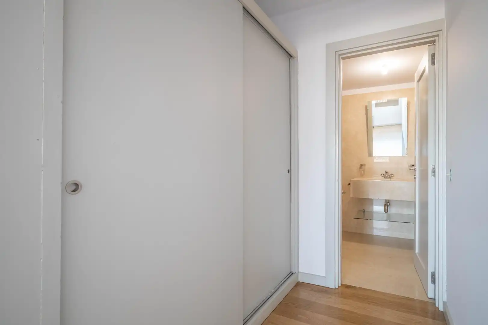 Piso en venta en Granada con Calefacción, Parquet y Alarma