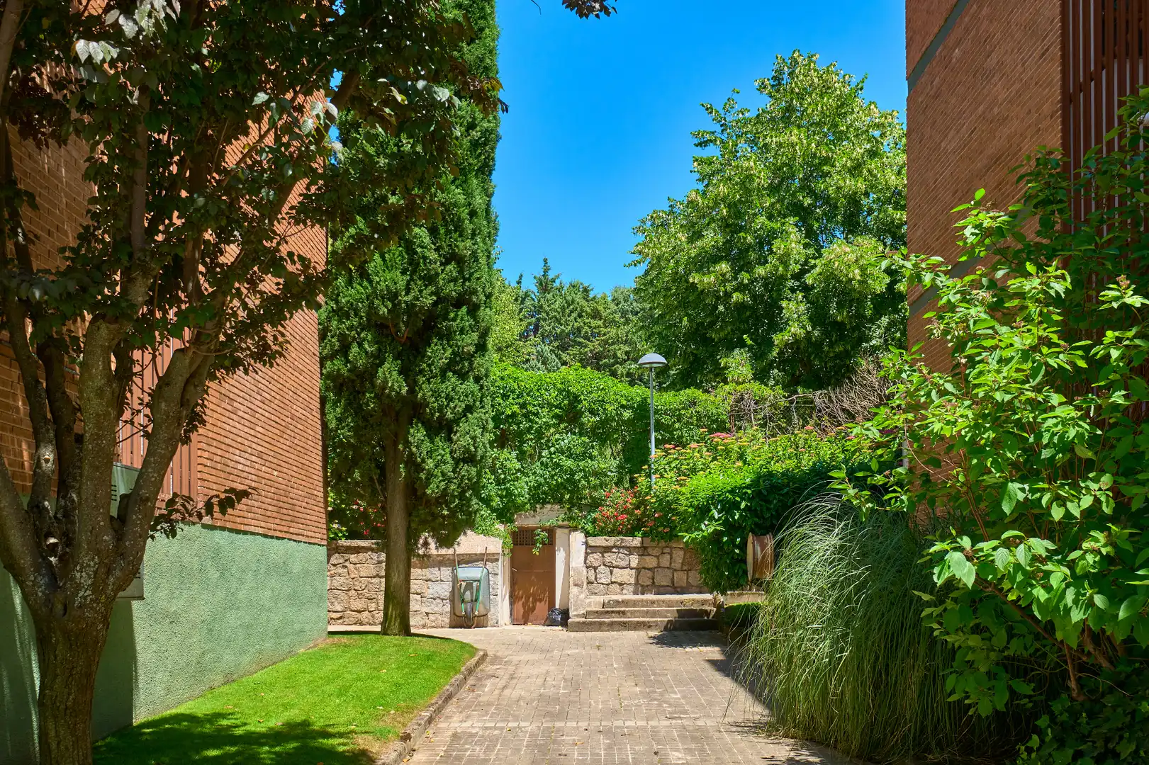 Außenansicht von Wohnung zum Verkauf in Collado Mediano mit Heizung, Terrasse und Abstellraum