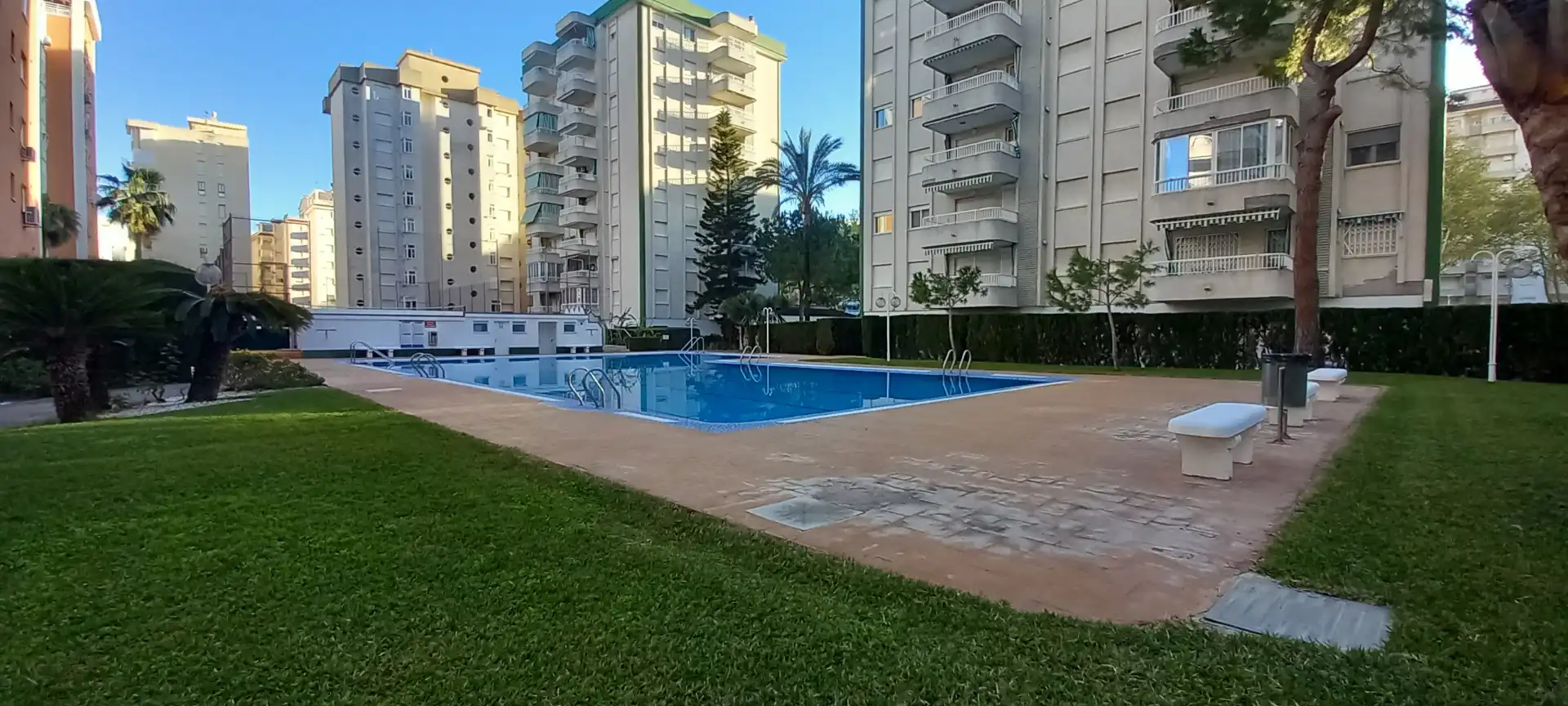 Piscina de Apartamento de alquiler en Gandia con Terraza, Amueblado y Horno