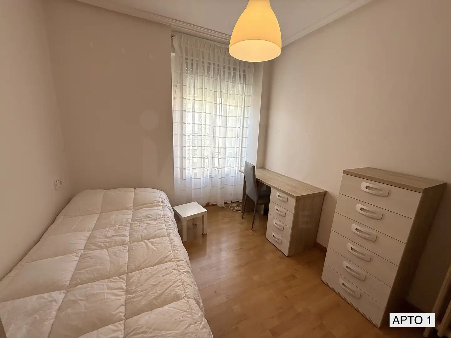 Habitación de Edificio en venta en León Capital 